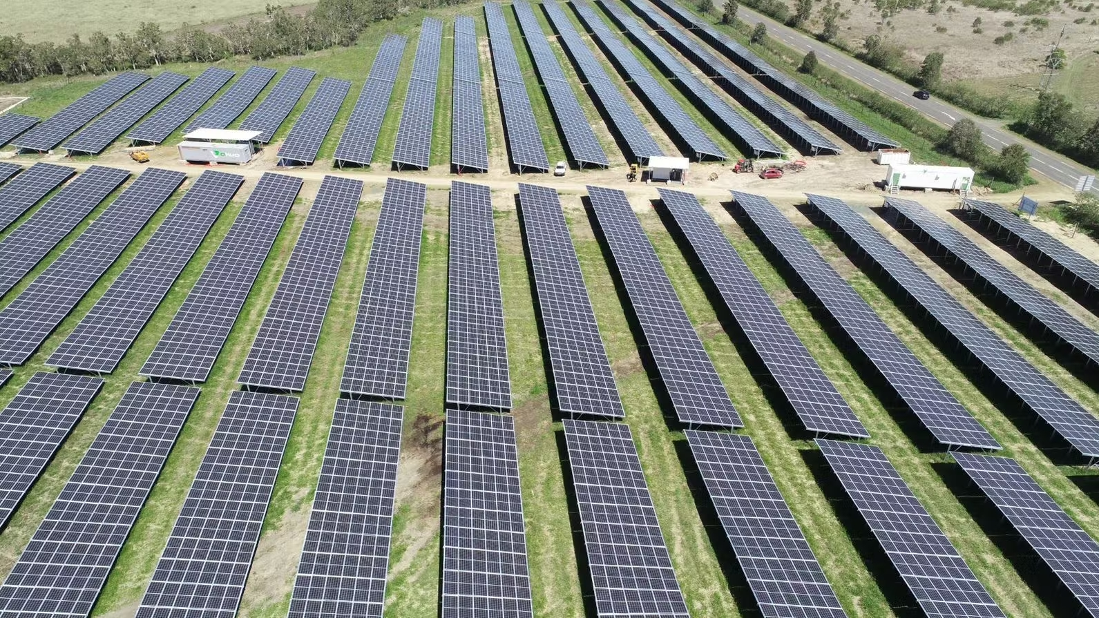 découvrez des solutions solaires innovantes pour optimiser votre consommation d'énergie et réduire votre empreinte carbone. profitez de l'énergie renouvelable et économisez sur vos factures d'électricité grâce à nos systèmes photovoltaïques adaptés à vos besoins.