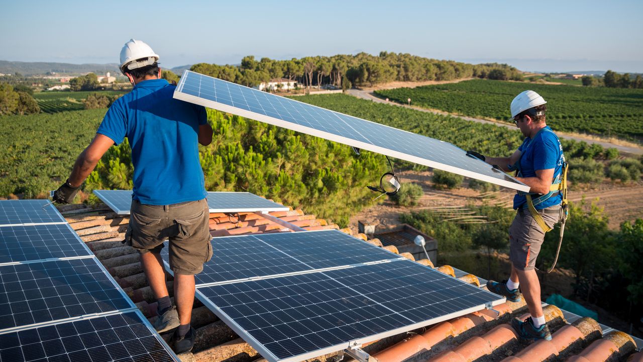 découvrez comment optimiser votre installation photovoltaïque avec des solutions efficaces et durables. transformez la lumière du soleil en énergie propre et réduisez vos factures d'électricité tout en préservant l'environnement.