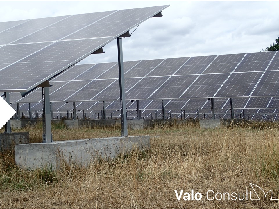 découvrez tous les renseignements techniques sur les systèmes photovoltaïques, comprenant leur fonctionnement, les composants essentiels, les avantages écologiques et économiques, ainsi que les dernières innovations en matière d'énergie solaire. informez-vous pour optimiser votre installation et profiter pleinement de l'énergie renouvelable.