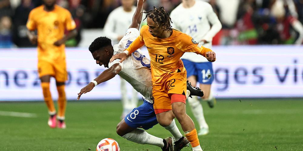 découvrez les atouts de simons face à la concurrence dans le monde du prêt-à-porter. analyse des offres, des prix et des tendances pour mieux comprendre pourquoi simons se démarque sur le marché.