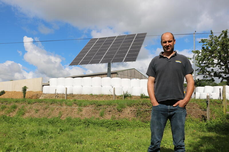 découvrez l'assurance photovoltaïque agricole, conçue pour protéger vos installations solaires contre divers risques. garantissez la sécurité de votre investissement tout en contribuant à une agriculture durable. protégez votre production d'énergie renouvelable avec une couverture adaptée à vos besoins spécifiques.