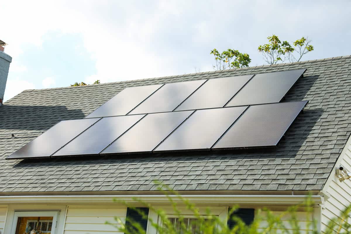 découvrez tout ce qu'il faut savoir sur le coût des panneaux solaires : prix d'achat, installation, aides financières et retour sur investissement. informez-vous pour faire le meilleur choix écologique et économique pour votre maison.