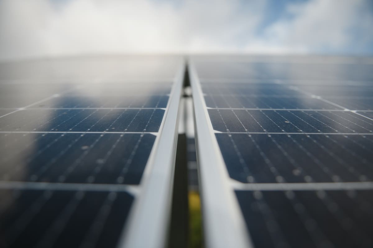 découvrez comment votre facture edf est affectée par l'installation de panneaux solaires. optimisez vos économies d'énergie et bénéficiez d'une énergie renouvelable pour diminuer vos coûts mensuels.