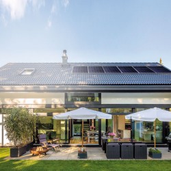 découvrez comment économiser sur vos factures d'électricité grâce aux panneaux photovoltaïques. transformez la lumière du soleil en énergie verte et réduisez vos coûts énergétiques tout en contribuant à la protection de l'environnement.