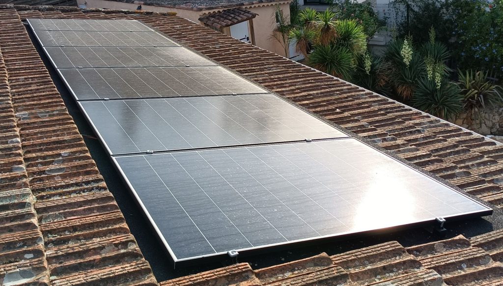 découvrez comment installer des panneaux solaires rapidement et facilement. suivez nos étapes simples pour profiter d'une énergie renouvelable et réduire vos factures d'électricité en un rien de temps.