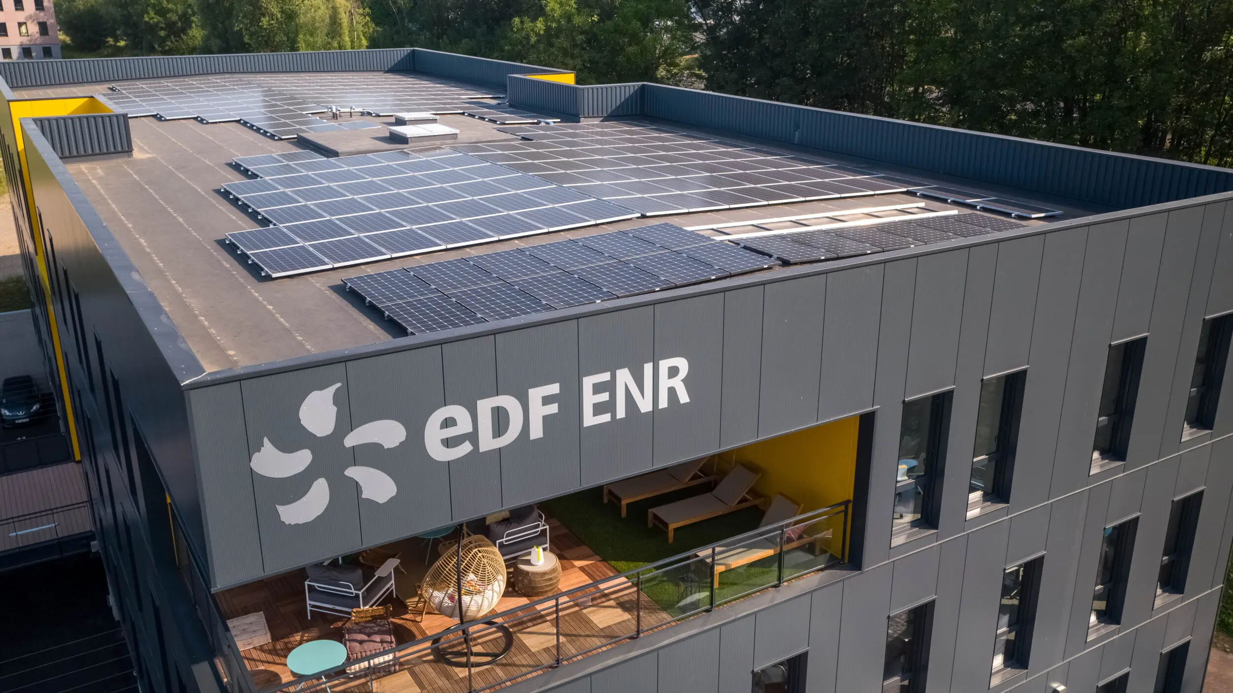 découvrez nos solutions de financement pour l'installation de panneaux photovoltaïques. profitez d'aides financières avantageuses et d'offres adaptées à tous les budgets pour réduire votre facture d'électricité et contribuer à une énergie durable.