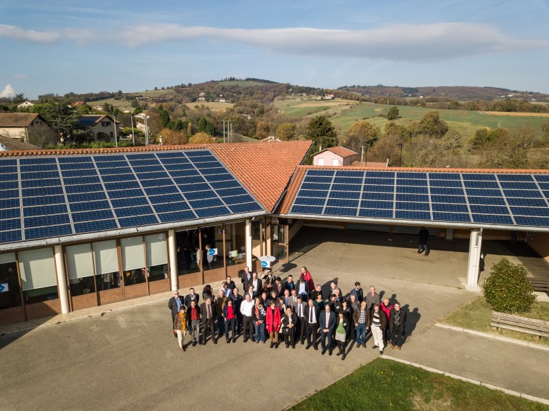 découvrez comment maximiser le partage de l'énergie solaire pour un avenir durable. apprenez les avantages de l'énergie solaire collaborative, les systèmes de partage entre voisins et les initiatives communautaires pour réduire les factures d'électricité tout en préservant l'environnement.