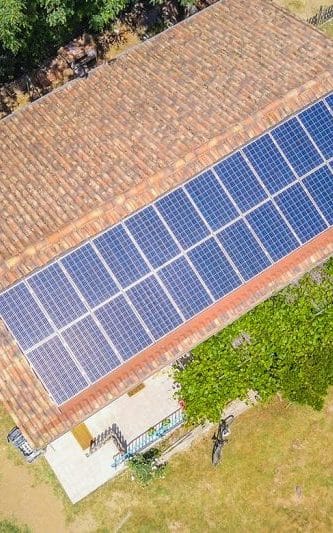 découvrez comment les panneaux solaires peuvent vous faire réaliser des économies sur vos factures d'énergie. profitez d'une énergie renouvelable, réduisez votre empreinte carbone et bénéficiez d'aides financières pour passer à l'énergie solaire.