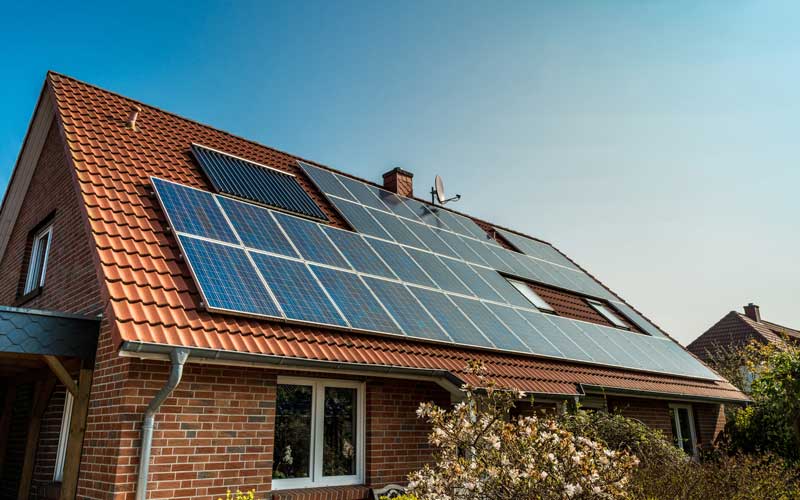 découvrez comment les panneaux solaires peuvent transformer votre investissement en profits durables. apprenez les avantages financiers des énergies renouvelables, les économies d'énergie et les incitations gouvernementales qui maximisent votre retour sur investissement.