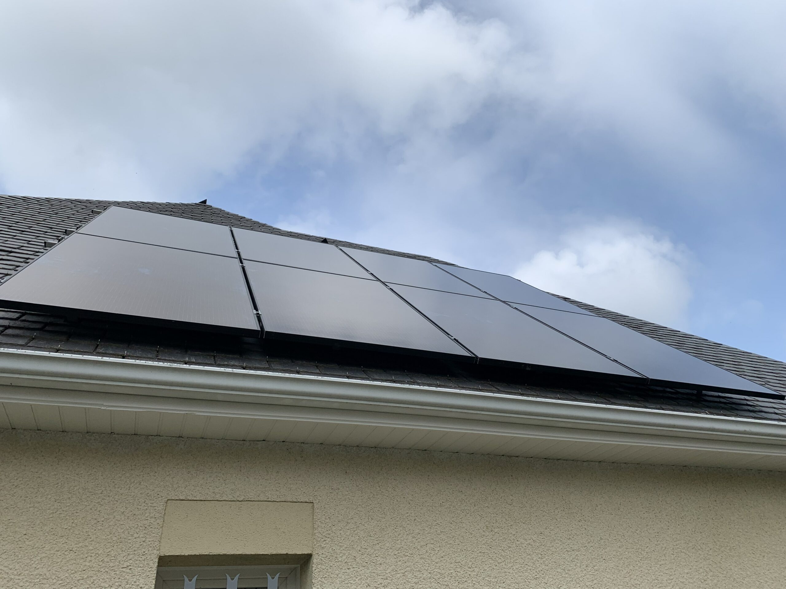 découvrez nos panneaux photovoltaïques 3kwc, une solution efficace et économique pour produire votre propre électricité et réduire votre facture énergétique. bénéficiez d'une énergie renouvelable, respectueuse de l'environnement, tout en augmentant la valeur de votre propriété.