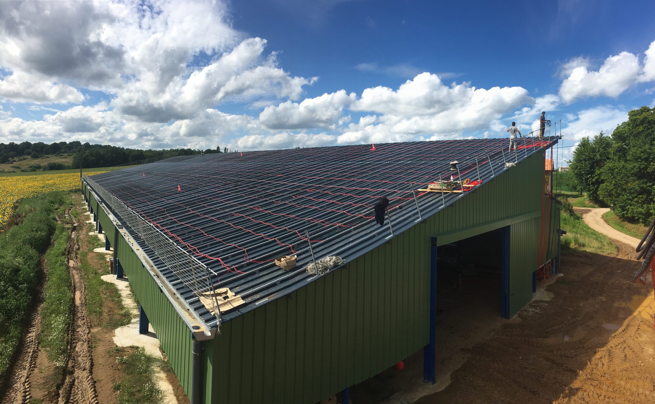 découvrez nos services d'installation photovoltaïque à toulouse, réalisés par des experts pour maximiser votre production d'énergie solaire. profitez d'une solution écologique et économique pour réduire vos factures d'électricité tout en préservant l'environnement. contactez-nous pour un devis personnalisé !