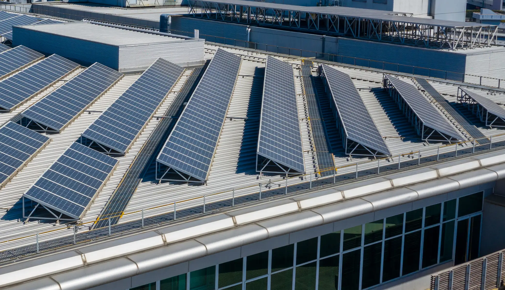 découvrez les avantages des panneaux solaires pour les entreprises : réduisez vos factures d'énergie, améliorez votre image de marque et contribuez à la durabilité environnementale. investissez dans l'énergie solaire et boostez la rentabilité de votre activité.