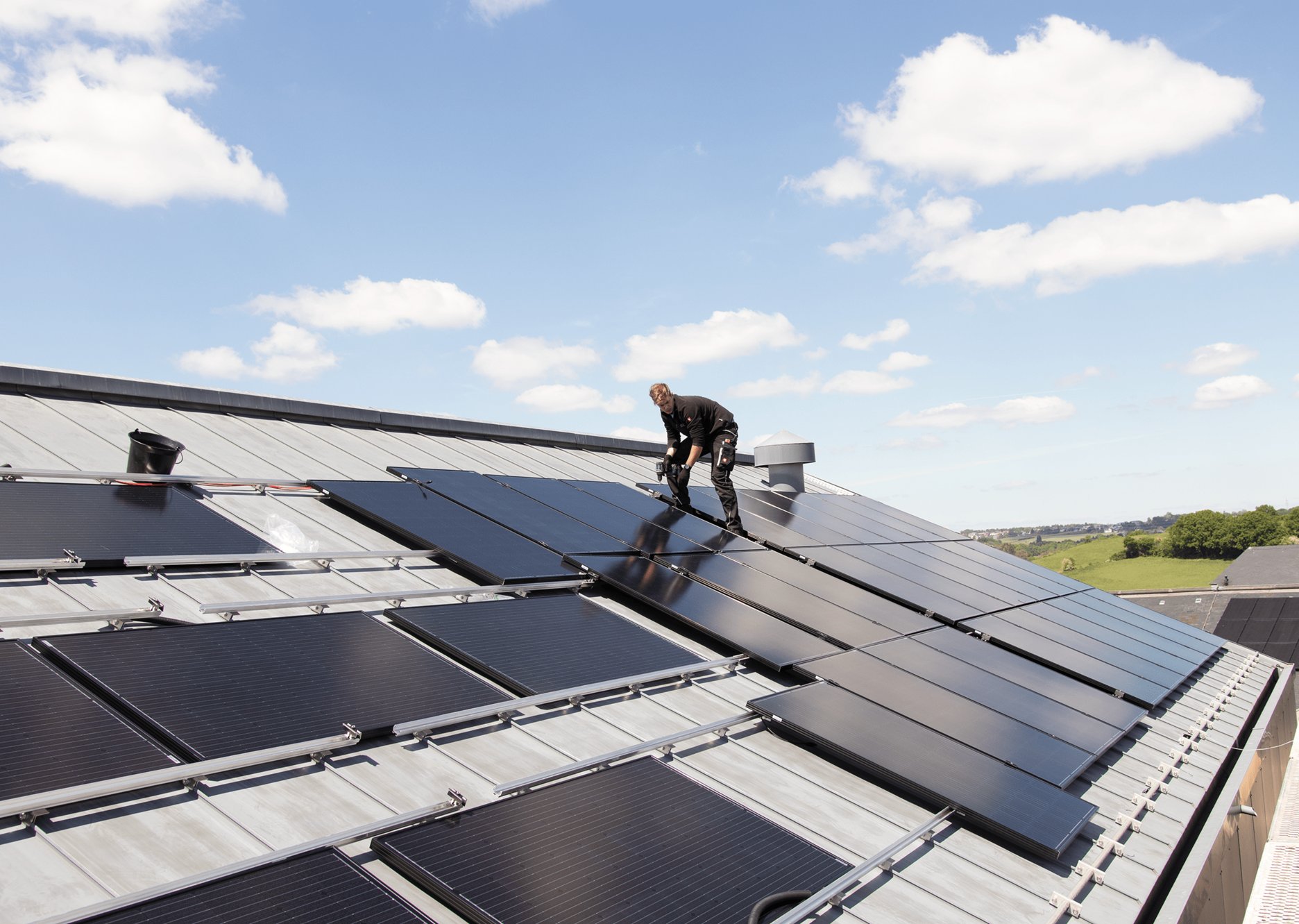 découvrez les opportunités d'investissement dans le photovoltaïque au luxembourg. profitez des avantages fiscaux, des subventions et d'un marché en pleine expansion pour maximiser votre rentabilité tout en contribuant à une économie durable.