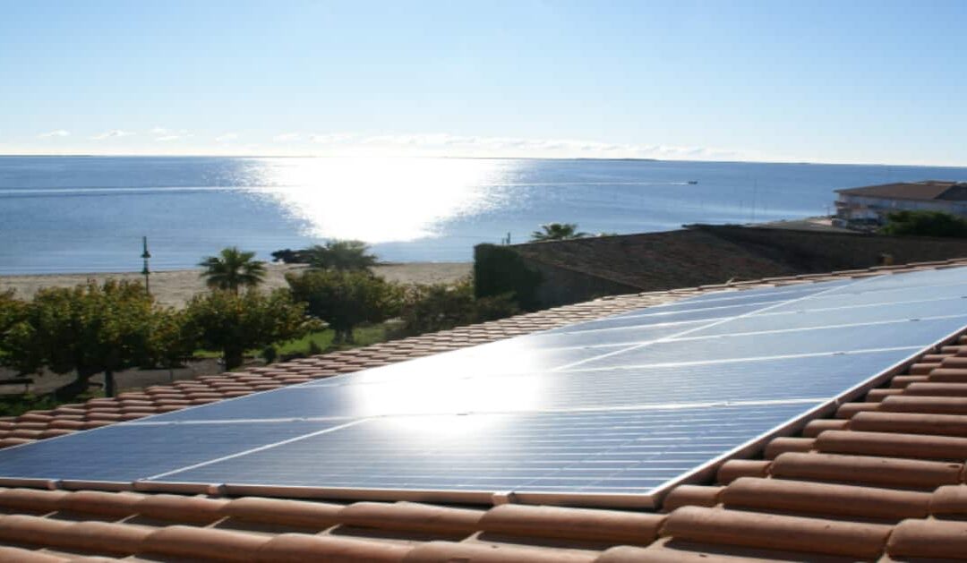 découvrez les avantages de l'investissement photovoltaïque : rentabilité, durabilité et solutions écologiques pour réduire vos factures d'énergie tout en contribuant à la protection de l'environnement.