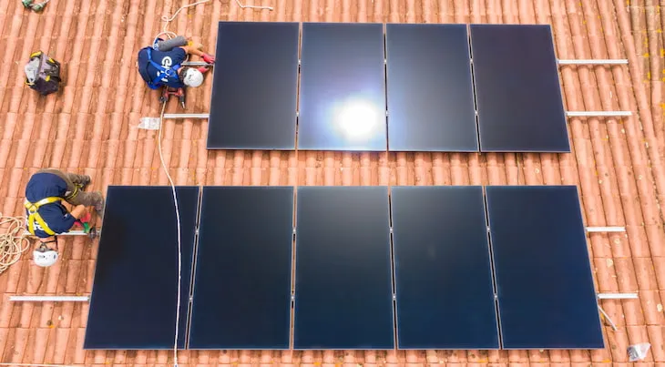 découvrez les prix compétitifs des installations photovoltaïques et les aides financières disponibles pour réduire vos coûts. profitez d'informations claires et complètes sur les subventions, crédits d'impôt et autres dispositifs d'aide pour transformer votre projet d'énergie solaire en réalité.