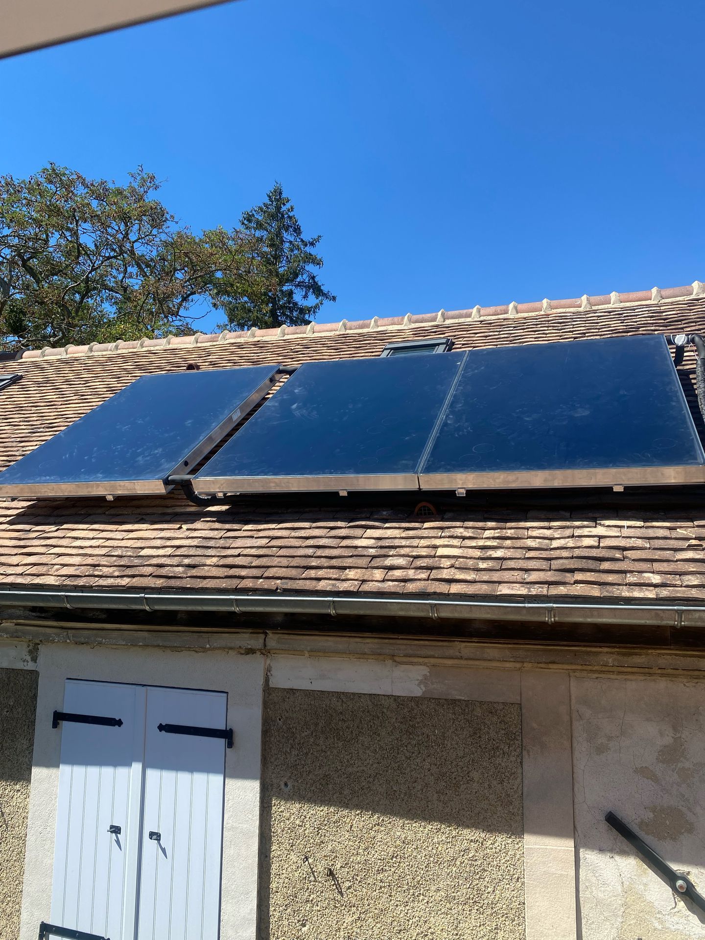 découvrez nos services d'installation de panneaux photovoltaïques à montereau. profitez d'une énergie verte, réduisez vos factures d'électricité et contribuez à la protection de l'environnement grâce à des solutions adaptées à vos besoins.