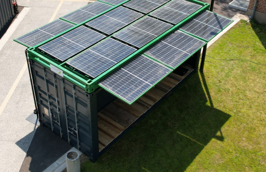 découvrez notre guide complet sur l'installation photovoltaïque mobile, une solution écologique et innovante pour produire votre propre énergie renouvelable où que vous soyez. apprenez à maximiser votre autonomie énergétique avec des panneaux solaires faciles à installer et à transporter.