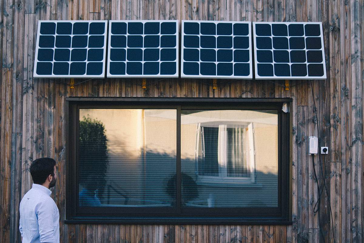 découvrez nos solutions d'installation photovoltaïque chez leroy merlin. profitez d'une énergie durable et réduisez votre facture électrique grâce à nos panneaux solaires de qualité. nos experts vous accompagnent pour un projet adapté à vos besoins.