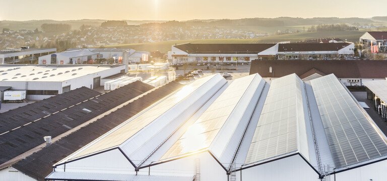 découvrez comment investir dans des solutions photovoltaïques pour rendre votre entreprise rentable. optez pour l'énergie solaire et réduisez vos coûts tout en respectant l'environnement.