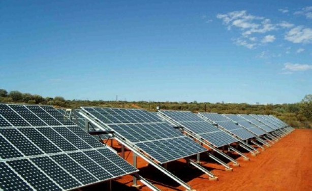 découvrez la centrale solaire au maroc, un projet d'énergie renouvelable innovant qui transforme la lumière du soleil en électricité durable. explorez son impact sur l'environnement, l'économie locale et le développement durable du pays, tout en faisant avancer la transition énergétique.