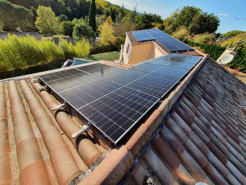 découvrez les prix des panneaux solaires en france pour optimiser votre budget énergétique. comparez les offres, bénéficiez d’aides financières et faites le choix écologique qui répond à vos besoins.