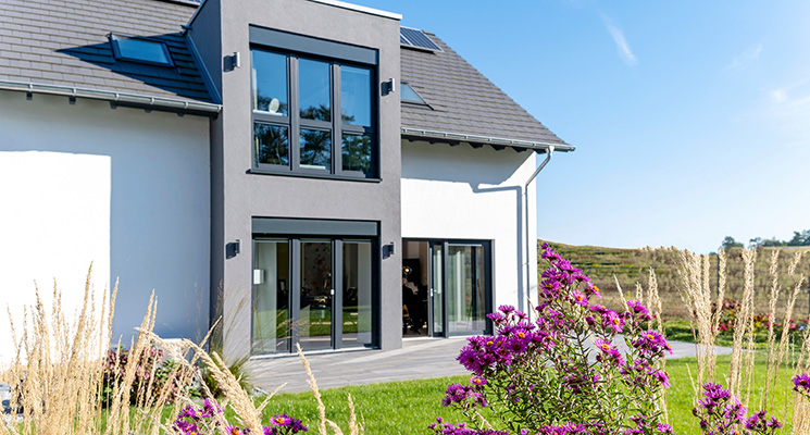 découvrez comment l'éco-construction rentable allie durabilité et économies. apprenez des techniques innovantes pour bâtir des maisons respectueuses de l'environnement tout en minimisant vos coûts.