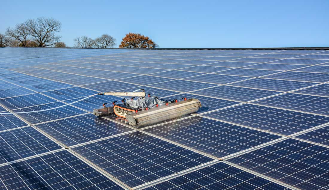 découvrez l'importance du nettoyage des panneaux photovoltaïques pour optimiser leur performance et prolonger leur durée de vie. nos services spécialisés assurent un entretien efficace et sécurisé, garantissant une production d'énergie maximale.