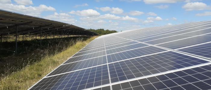 découvrez les avantages de l'investissement photovoltaïque : un moyen durable de produire de l'énergie, de réduire vos factures d'électricité et de contribuer à la transition énergétique. investissez dans un avenir vert et rentable grâce à des solutions photovoltaïques adaptées à vos besoins.