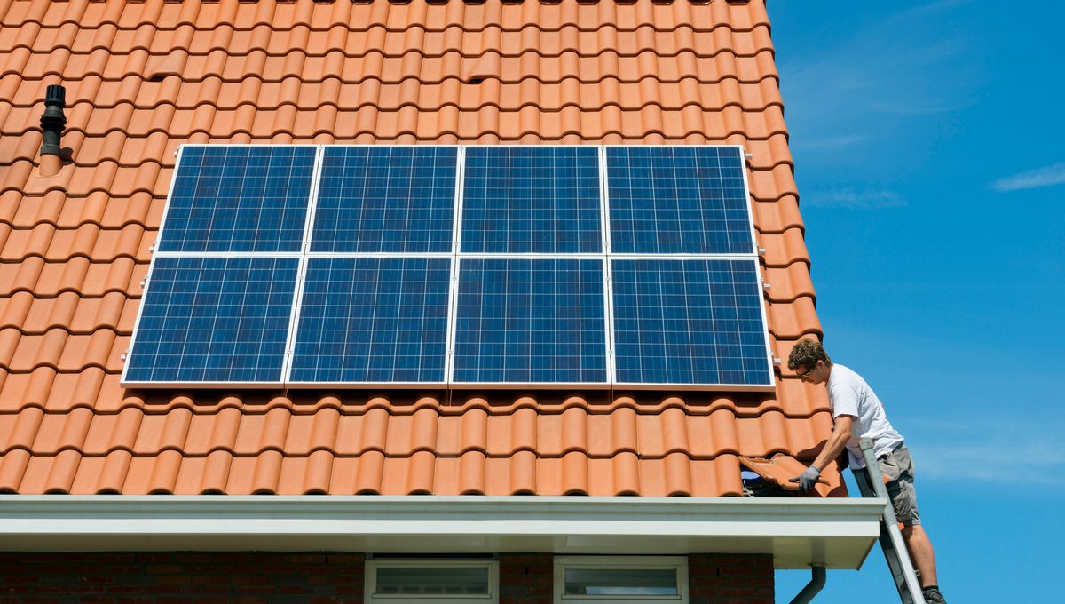 découvrez comment les panneaux solaires peuvent générer d'importantes économies sur vos factures d'électricité tout en contribuant à la préservation de l'environnement. informez-vous sur les avantages financiers et écologiques des énergies renouvelables !