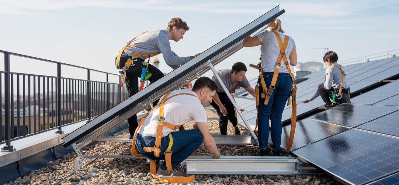 découvrez les nouvelles aides photovoltaïques en 2025 pour optimiser votre investissement dans l'énergie solaire. bénéficiez des subventions, crédits d'impôt et incitations gouvernementales pour rendre votre projet plus accessible et durable.
