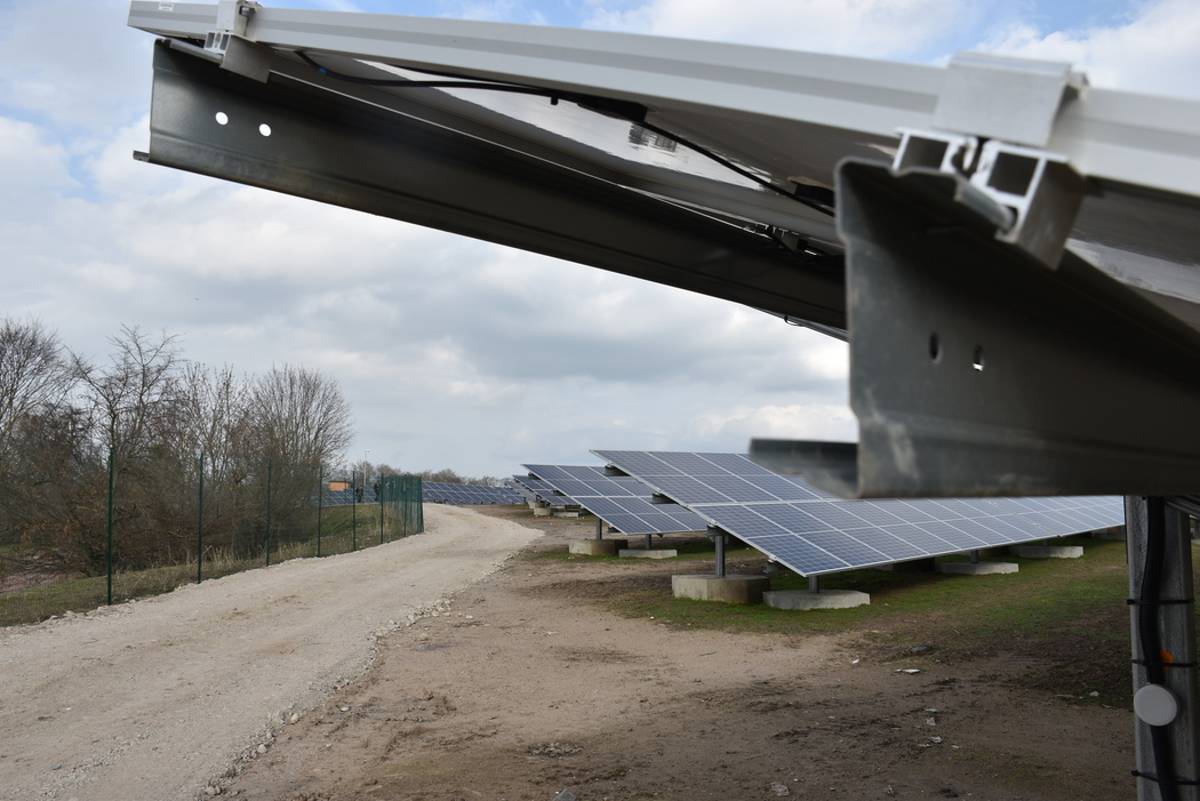 découvrez les aides photovoltaïques disponibles dans le département de la vienne (86) pour vous accompagner dans votre projet d'énergie solaire. profitez d'informations sur les subventions et crédits d'impôt pour réduire vos coûts d'installation et maximiser vos économies d'énergie.