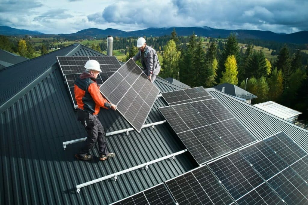 astuces-installation-panneaux-solaires-5 Installer un panneau solaire photovoltaïque : nos astuces incontournables