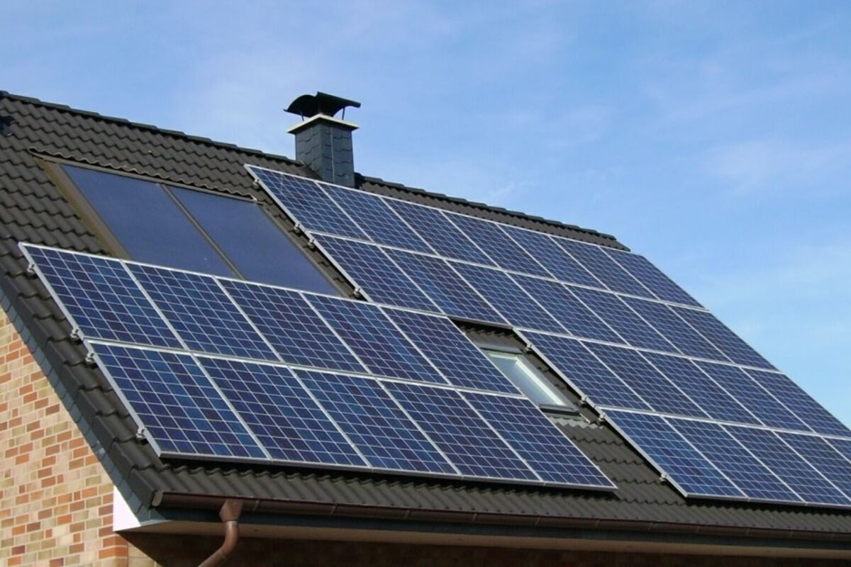 autoconsommation-photovoltaique-2025 L'autoconsommation photovoltaïque en 2025 : un investissement d'avenir