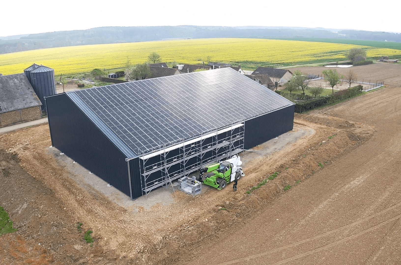 découvrez comment bénéficier d'un bâtiment photovoltaïque gratuit et contribuez à la transition énergétique. profitez des avantages d'une installation solaire sans frais et réduisez votre empreinte carbone tout en réalisant des économies sur vos factures d'énergie.