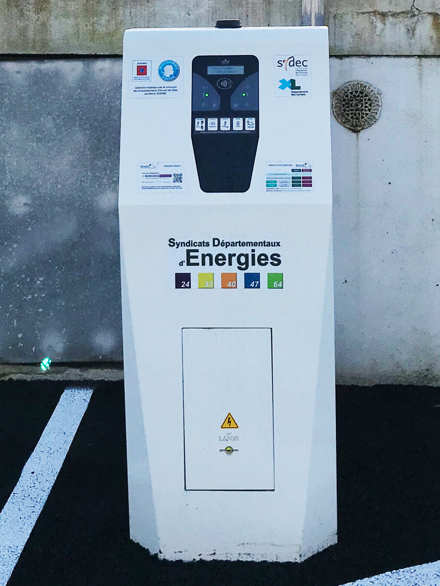 bornes-recharge-vehicule-electrique-3 Les bornes de recharge : tout ce que vous devez savoir pour recharger votre véhicule électrique