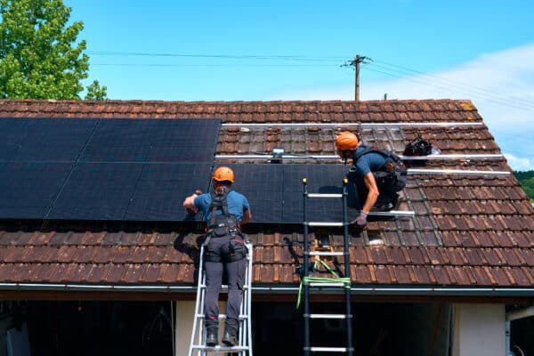 choisir-installateur-panneaux-solaires-paris-2 Comment choisir un installateur de panneaux solaires près de Paris