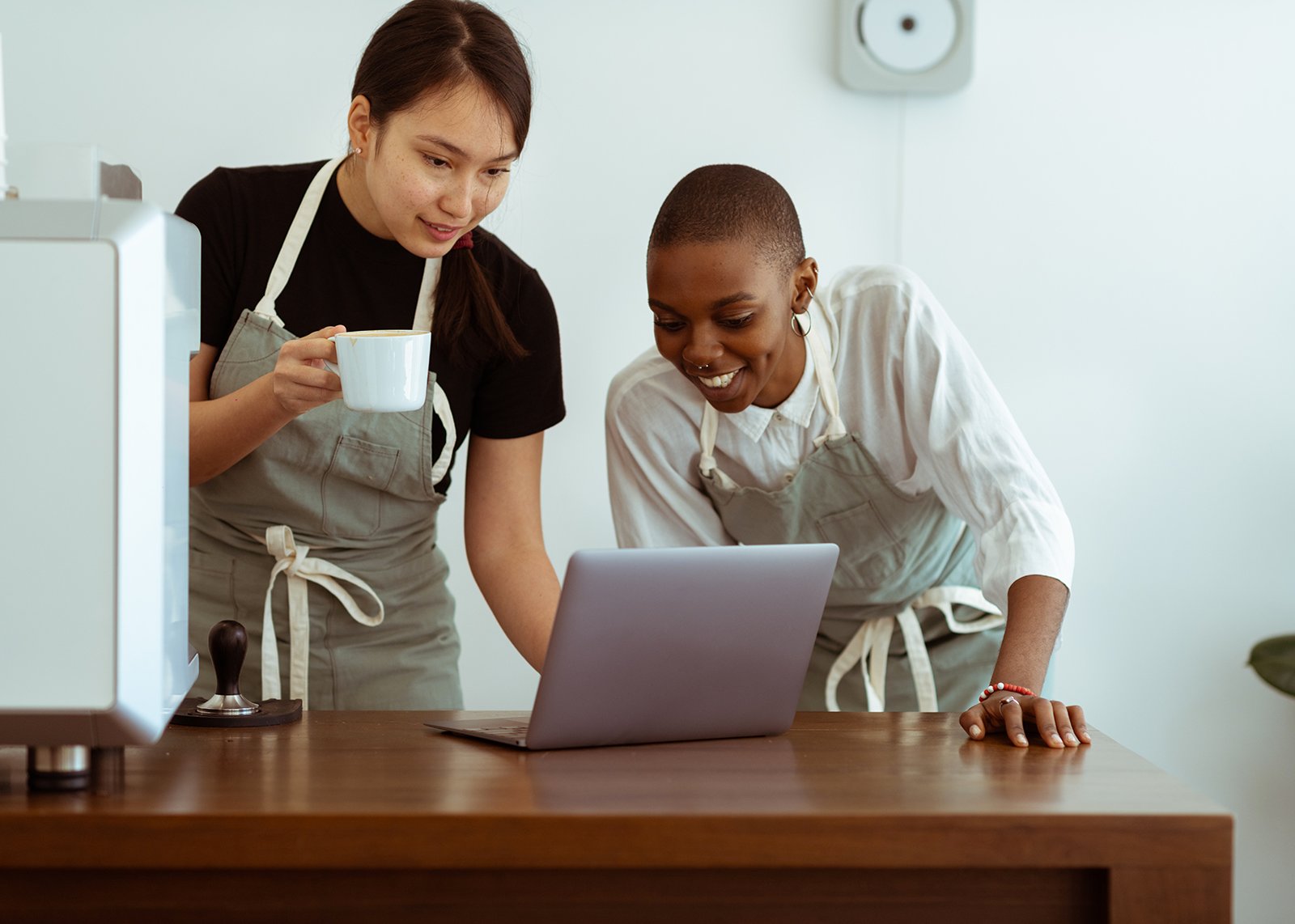 comparatif-plateformes-e-commerce-1 Comparatif des plateformes ecomatieve : trouver la meilleure option pour votre e-commerce