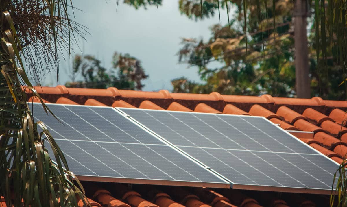cout-batterie-panneau-solaire-2 Découvrez le véritable coût d'une batterie pour panneau solaire : vous allez être surpris !