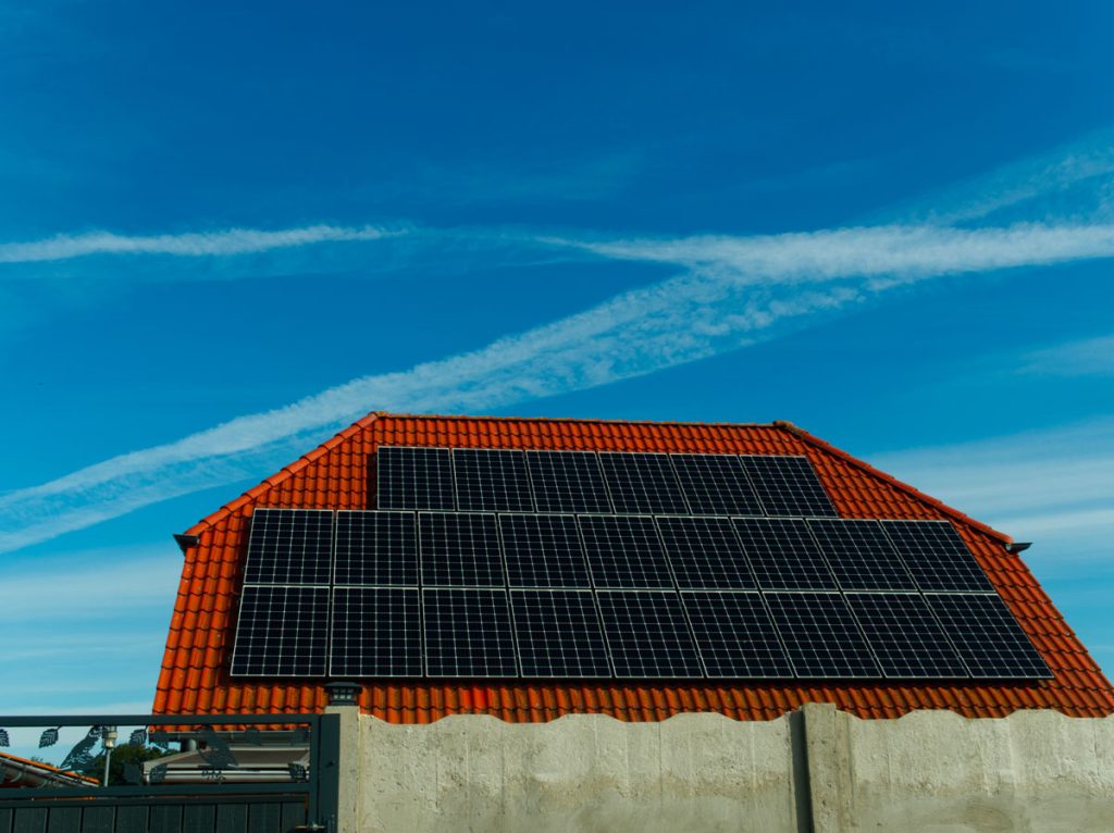 découvrez le coût d'installation d'un système de production d'énergie solaire de 6 kw. comparez les prix, trouvez des conseils pour optimiser votre investissement et bénéficiez d'une énergie renouvelable économique et durable.