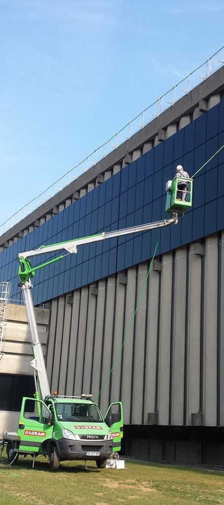 cout-maintenance-panneaux-solaires-1 Découvrez pourquoi la maintenance des panneaux solaires pourrait vous coûter un bras !