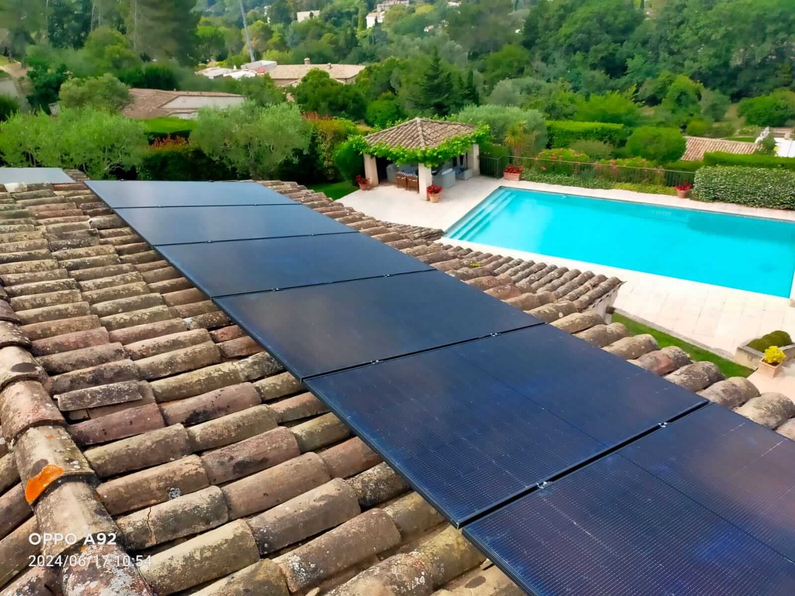 cout-panneaux-solaires-9kwc-3 Vous ne devinerez jamais combien coûte l'installation de panneaux solaires 9kwc !