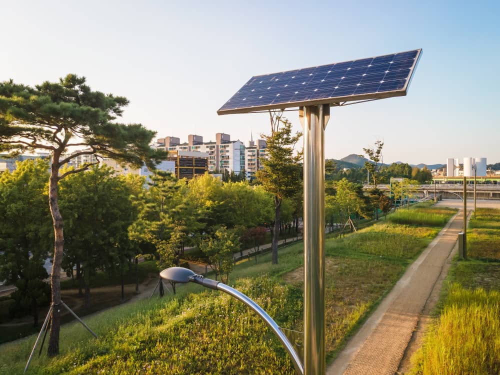 eclairage-public-solaire Découvrez comment l'éclairage public solaire va transformer votre quartier en un paradis nocturne