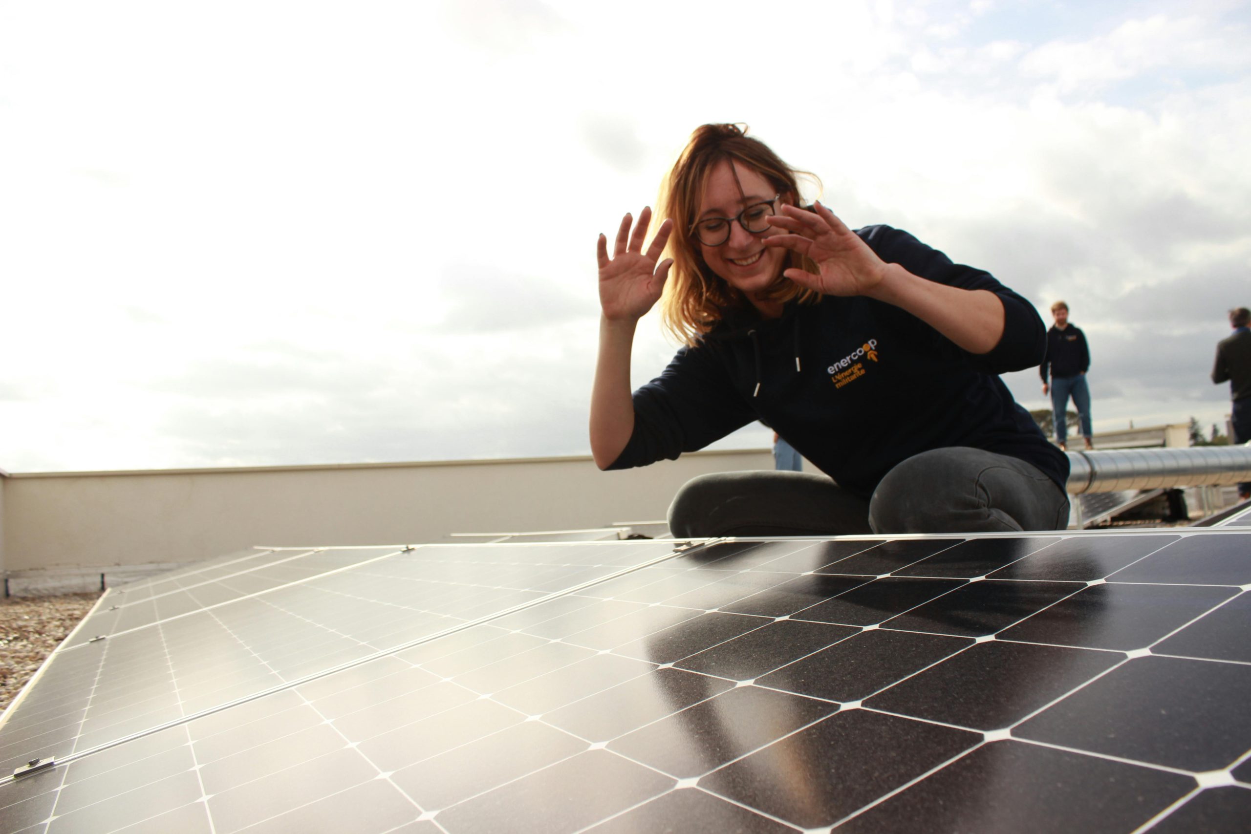 economie-autoconsommation-solaire-2-scaled Découvrez pourquoi l'autoconsommation solaire pourrait vous faire économiser des milliers d'euros !