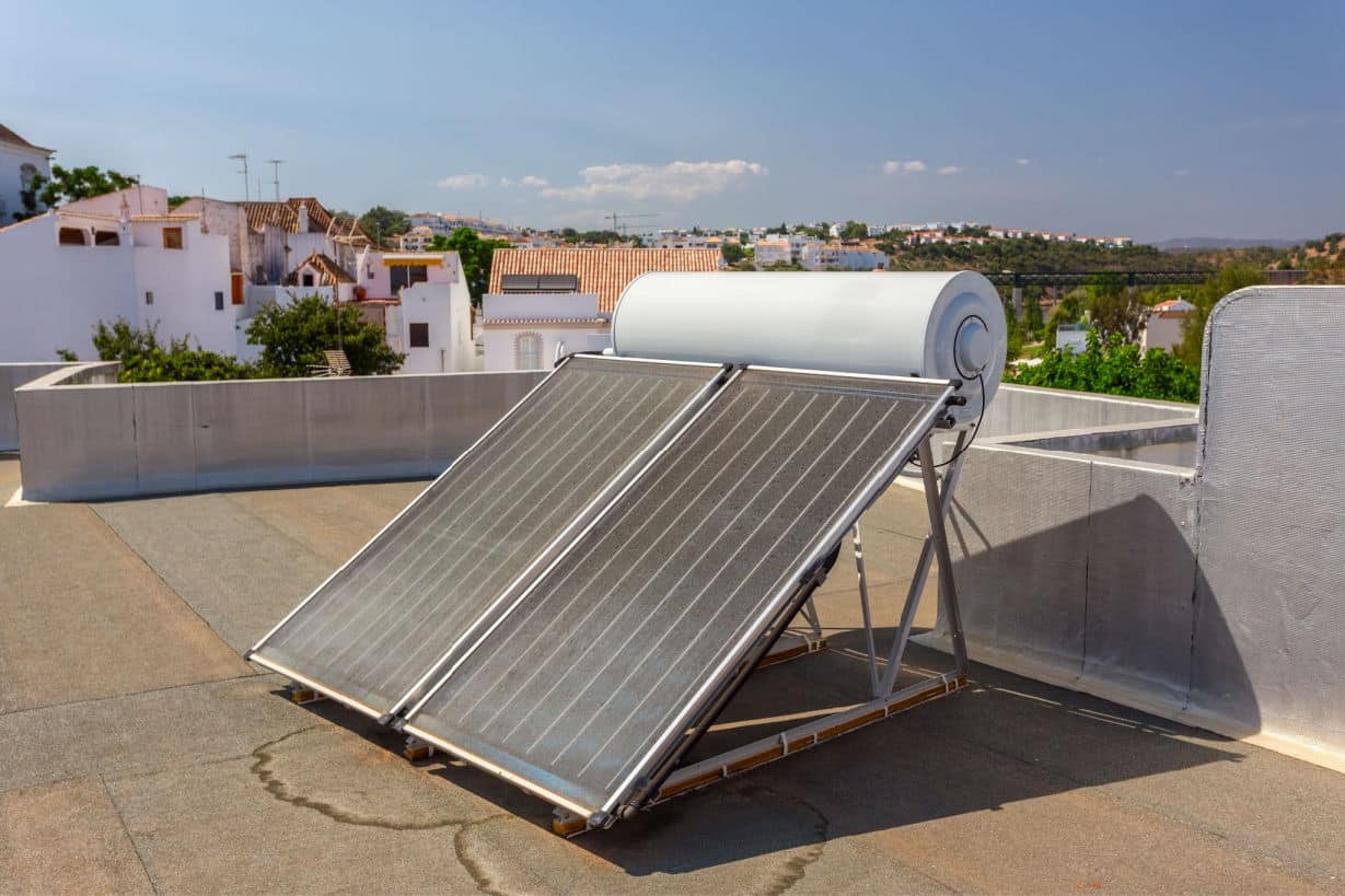 economies-chauffe-eau-solaire-3 Vous ne croirez jamais à quel point installer un chauffe-eau solaire va réduire votre facture d'énergie !