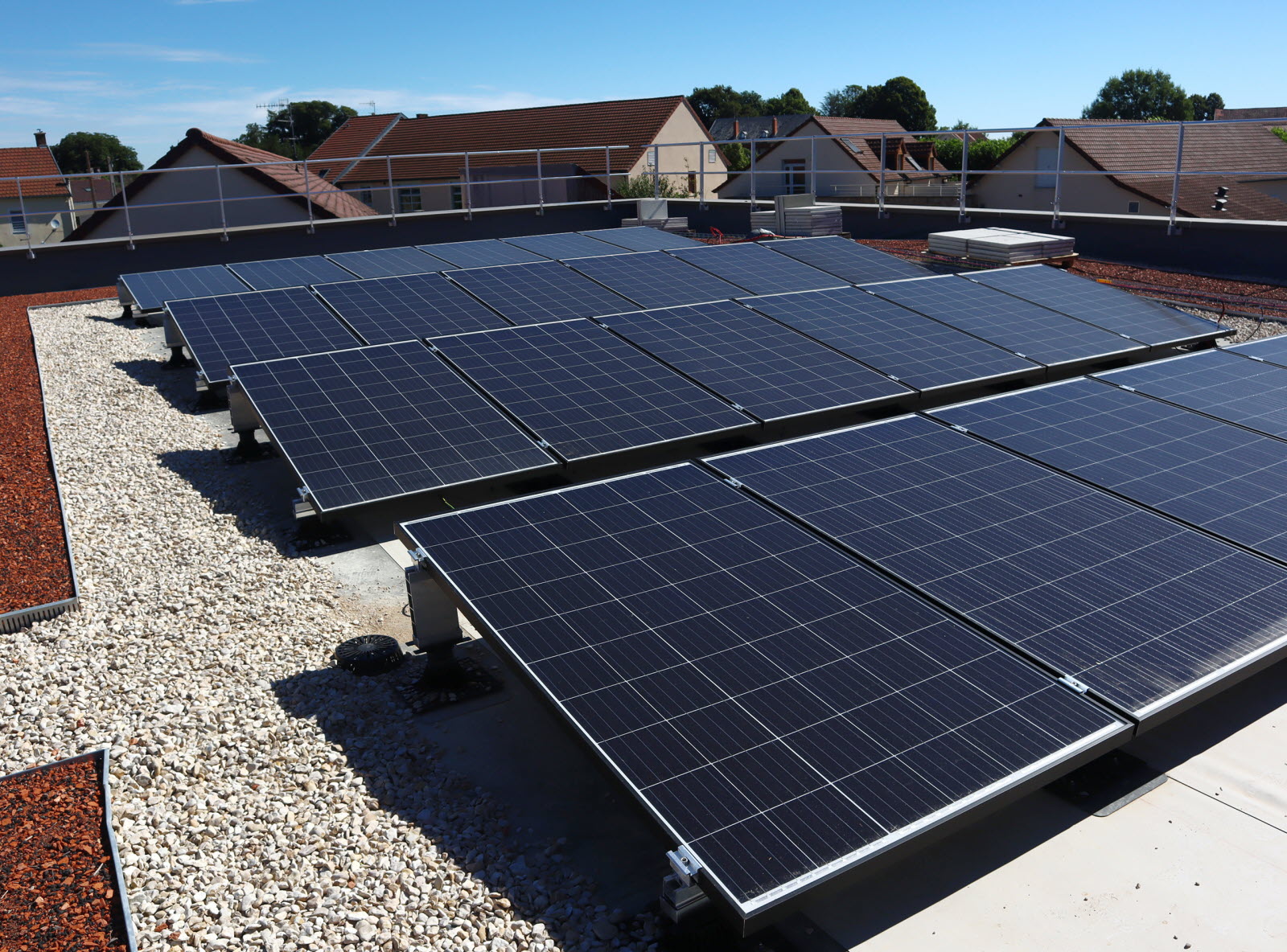 découvrez enedis pv, votre partenaire pour l'installation et la gestion de solutions photovoltaïques. profitez d'énergie verte et réduisez vos factures grâce aux technologies innovantes d'enedis. inscrivez-vous dès maintenant pour transformer votre projet solaire en réalité.