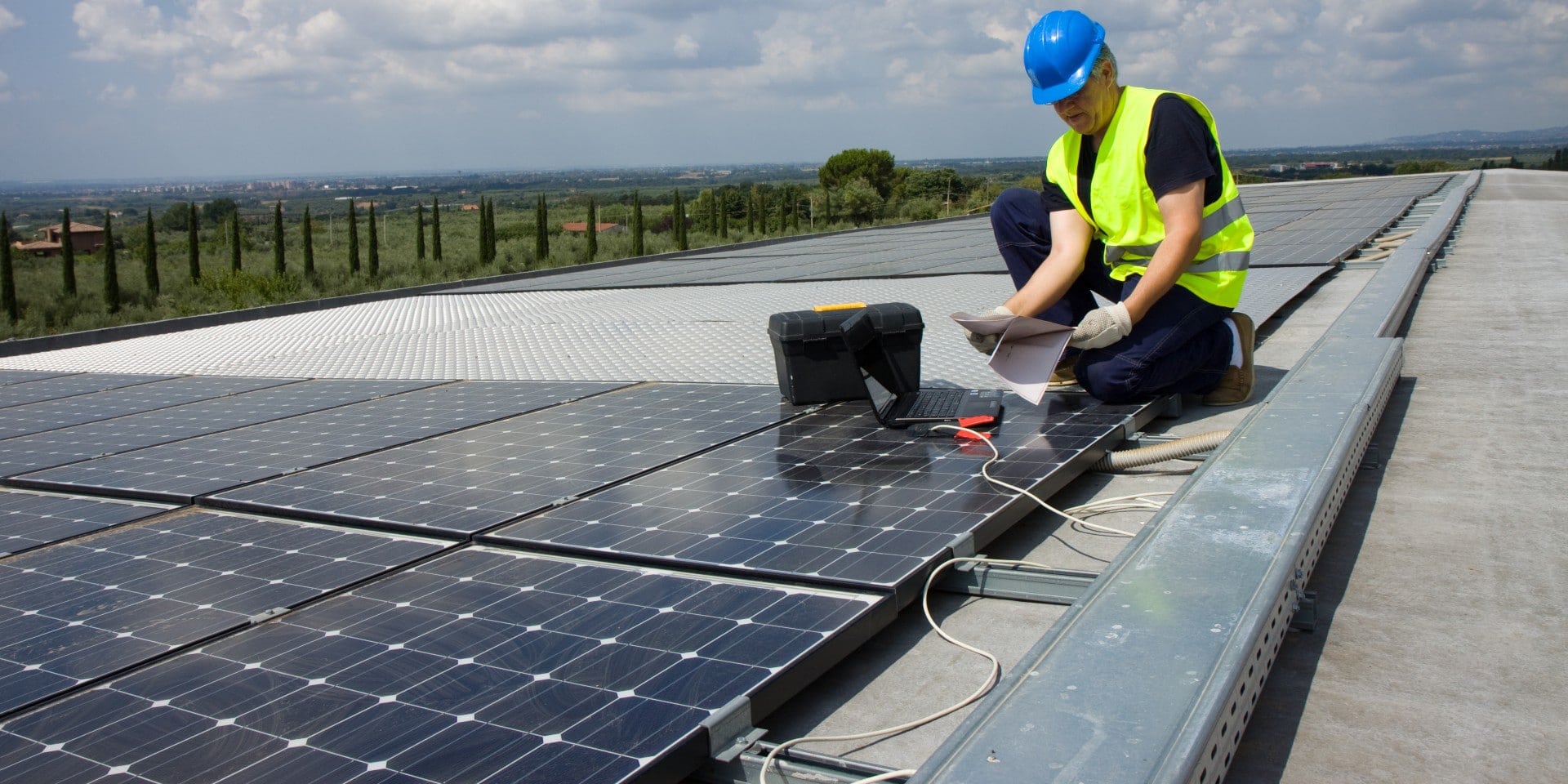guide-photovoltaique-copropriete-2 Installation photovoltaïque en copropriété : guide pratique pour les copropriétaires