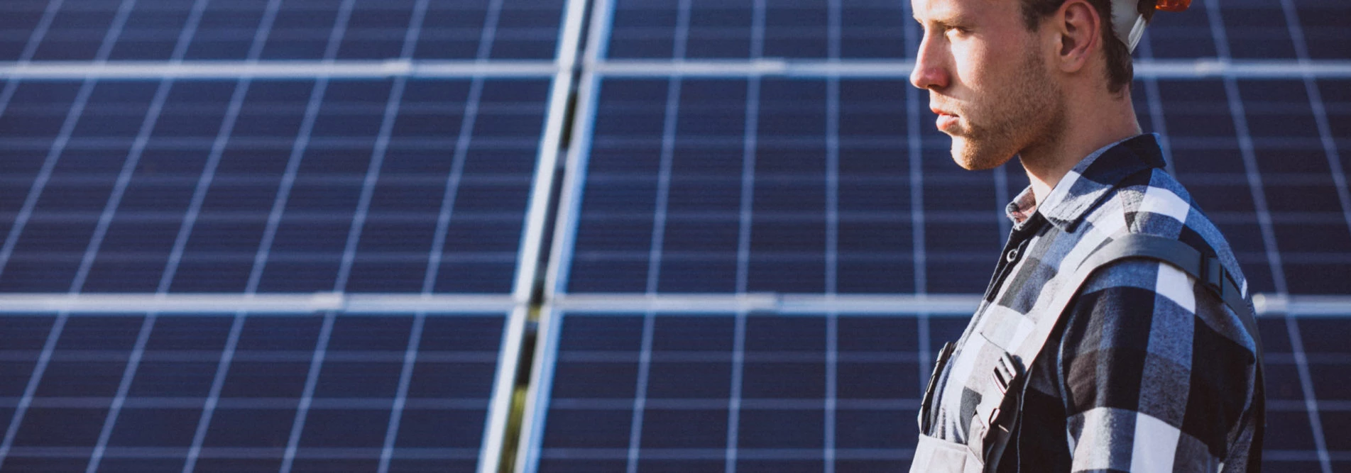 découvrez nos services d'installation de panneaux solaires photovoltaïques (pv) pour une énergie propre et durable. nos installateurs qualifiés vous accompagnent dans la transition énergétique en optimisant vos performances énergétiques.