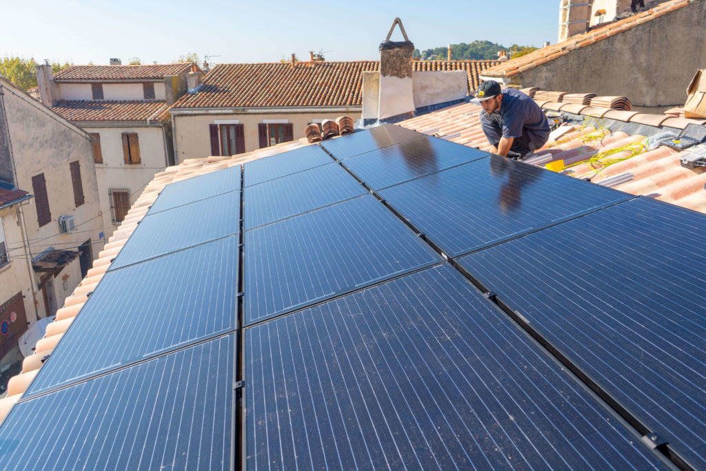 découvrez les meilleurs installateurs photovoltaïques en rhône-alpes pour optimiser votre transition énergétique. profitez d'une expertise locale, d'un accompagnement personnalisé et d'un service de qualité pour l'installation de vos panneaux solaires. économisez sur vos factures d'énergie tout en protégeant l'environnement.