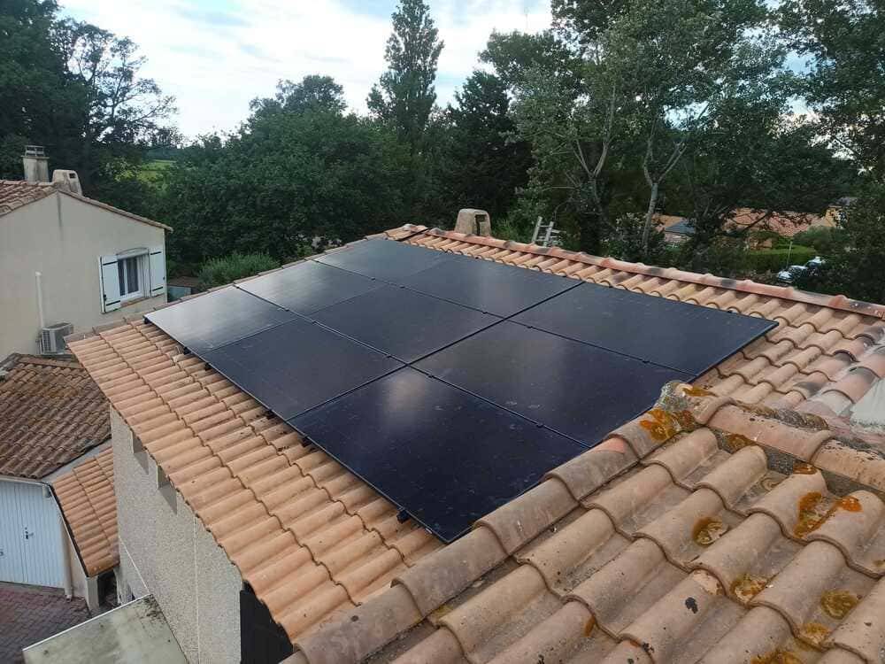 installateur-rge-panneaux-photovoltaiques-economies-3 Découvrez pourquoi choisir un installateur RGE pour vos panneaux photovoltaïques pourrait vous faire économiser des milliers d'euros!