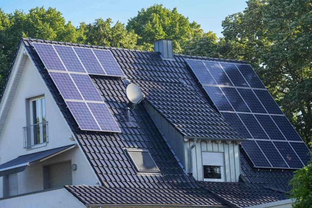 installation-gratuite-panneaux-solaires panneau photovoltaique installation gratuite